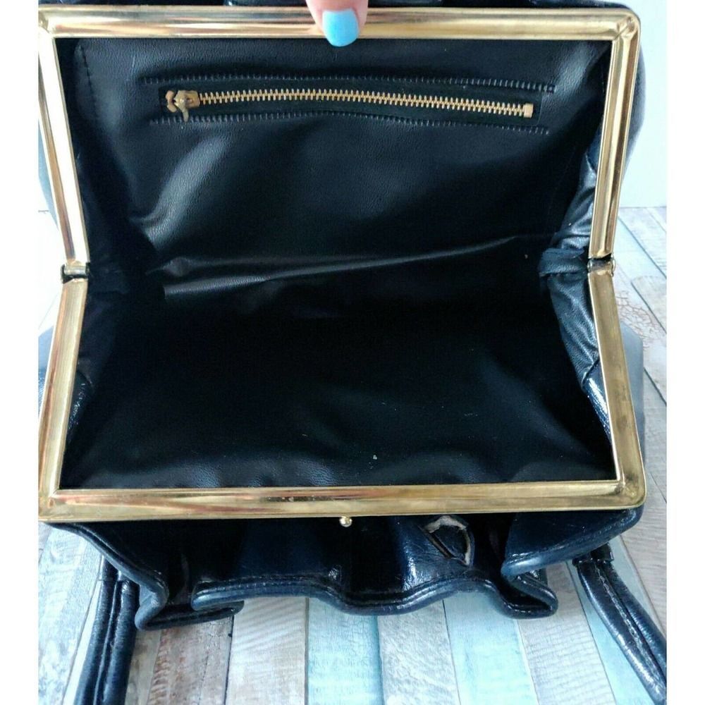 ROOMY VINTAGE NAVY BLUE SOFT VINYL FRAMED POCKETBOOK BAG HANDBAG PURSE - Picture 12 of 12